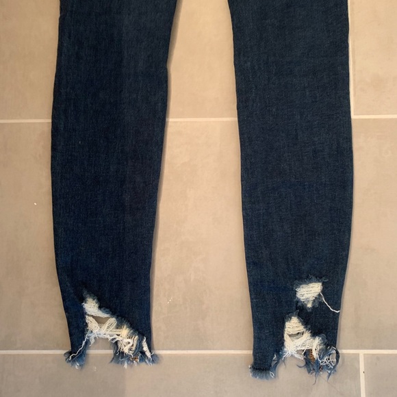 American Eagle Ripped Jeans - Picture 4 of 4